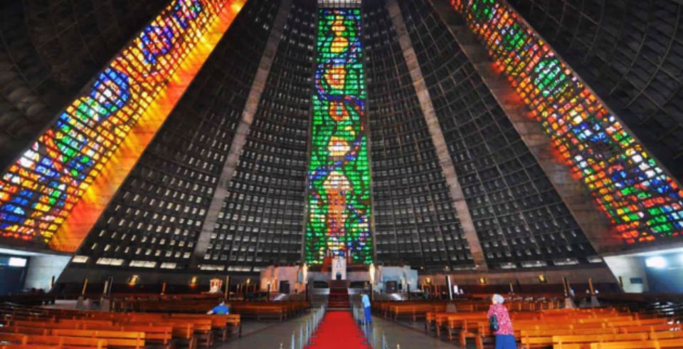 Tour Regular Corcovado com Ingresso em Van e City Tour