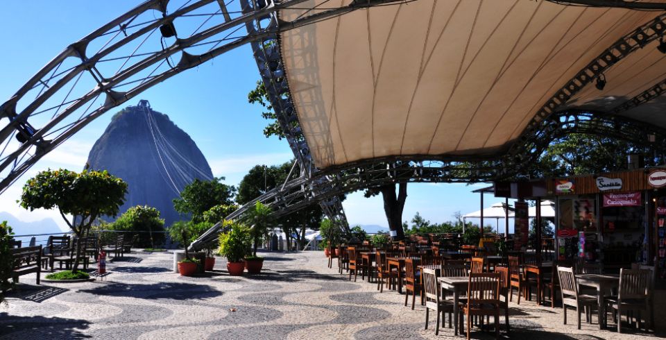 Tour Regular Rio Expresso Pão de Açúcar e Corcovado em van com ingressos