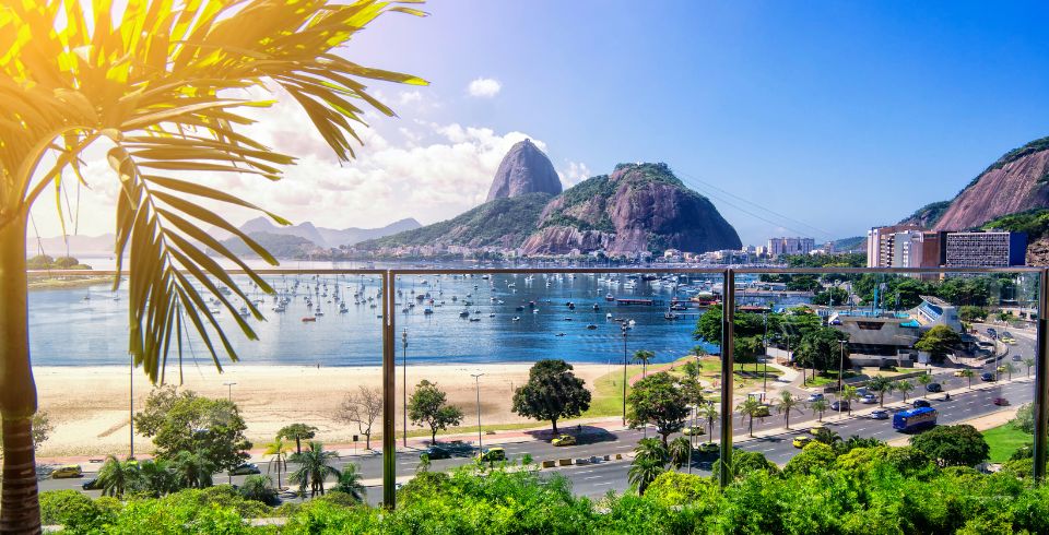 Tour dia no Rio Regular: Pão de Açúcar, Corcovado com subida em van, City Tour e Almoço